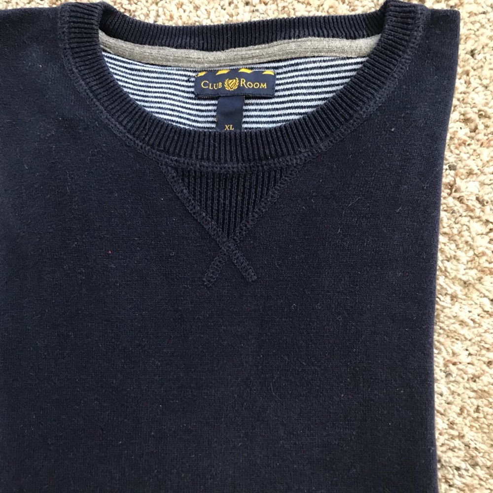 Classic 100% cotton midweight long sleeved sweater